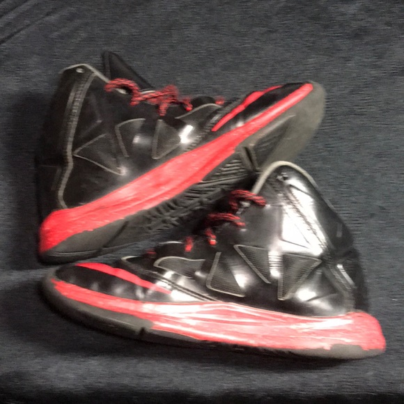 Nike Lebron X Kids sz 1 Y Bred Playground Beaters - Picture 6 of 7